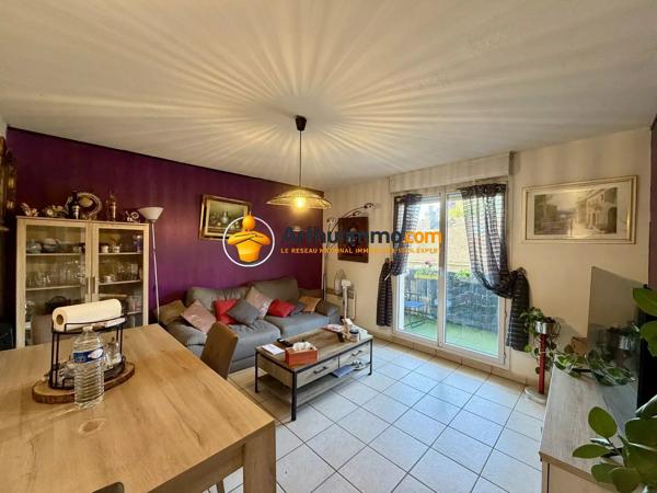 Vente                                                      Appartement
                        
                     3 pièces                      61 m2                     à Coulommiers