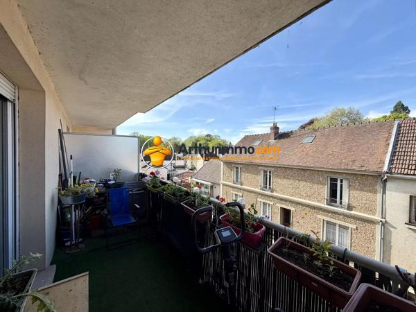 Vente                                                      Appartement
                        
                     3 pièces                      61 m2                     à Coulommiers