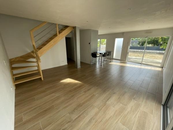 LE HEZO Maison 5 pièces 104 m²