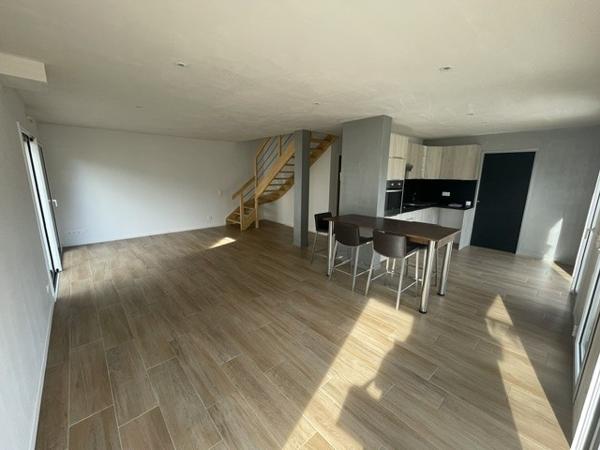 LE HEZO Maison 5 pièces 104 m²