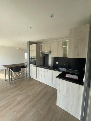 LE HEZO Maison 5 pièces 104 m²