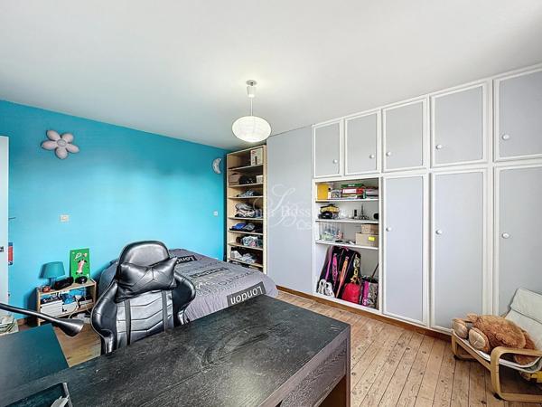 BEAUMONT // COUP DE COEUR POUR CETTE MAISON SEMI PLAIN PIED 4 CHAMBRES DONT UNE EN REZ DE CHAUSSEE