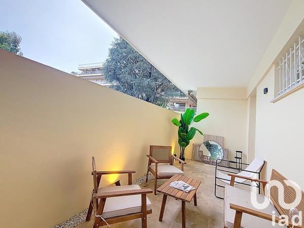 Appartement 3 pièces de 58 m² à Nice (06100)