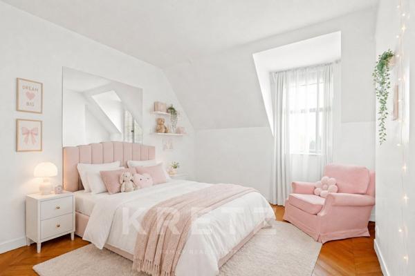 Duplex familial en dernier étage - immeuble haussmannien rénové
