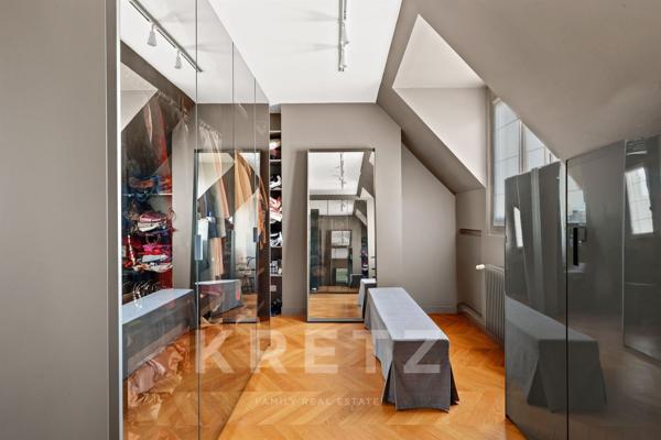 Duplex familial en dernier étage - immeuble haussmannien rénové
