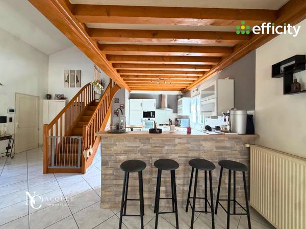Maison
         7 pièces
        - 180 m² Bien prestige 595 000 € *