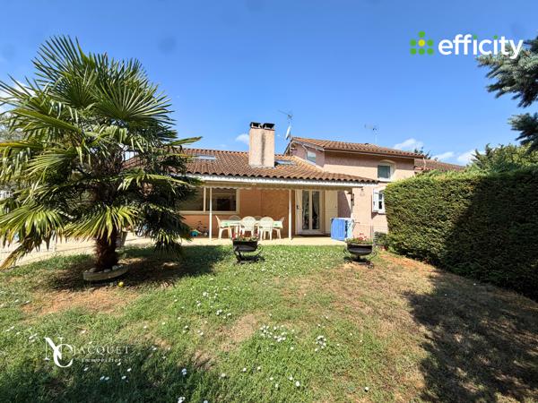Maison
         7 pièces
        - 180 m² Bien prestige 595 000 € *