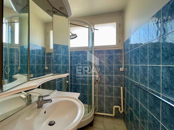 Lumineux 5 pièces traversant au coeur du quartier Croix Bosset