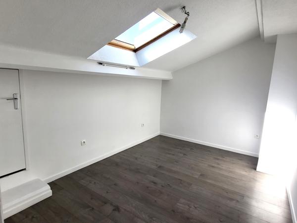 TIVOLI - POINCARE : LUMINEUX T3 DUPLEX AVEC PARKING.