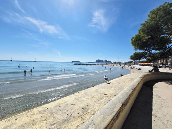 Maison à vendre 7 pièces LA CIOTAT CLOS DES PLAGES (13) TERRAIN 492 m2 Piscine