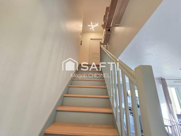 MAISON D'ENVIRON 120 m² SUR UN TERRAIN 1 300 m² A ST-THUAL