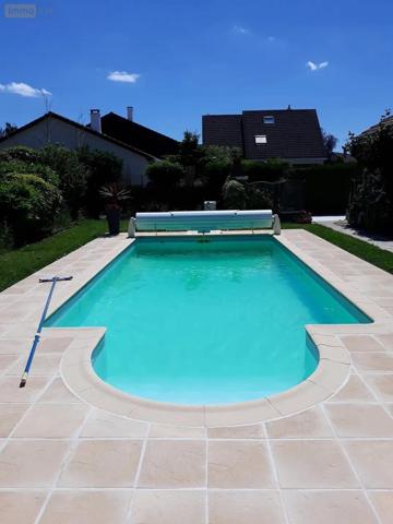 Maison à vendre à Saint-Pavace dans la Sarthe (72190), ref :