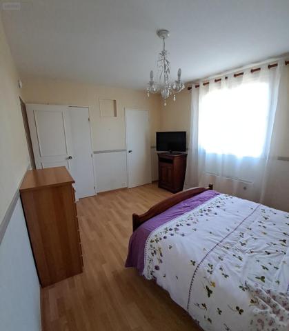 Maison à vendre à Saint-Pavace dans la Sarthe (72190), ref :