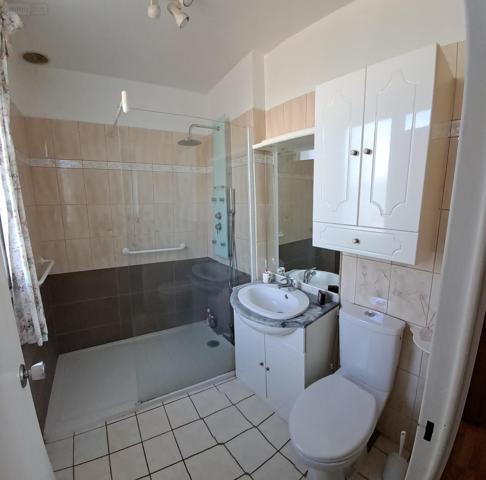 Maison à vendre à Saint-Pavace dans la Sarthe (72190), ref :