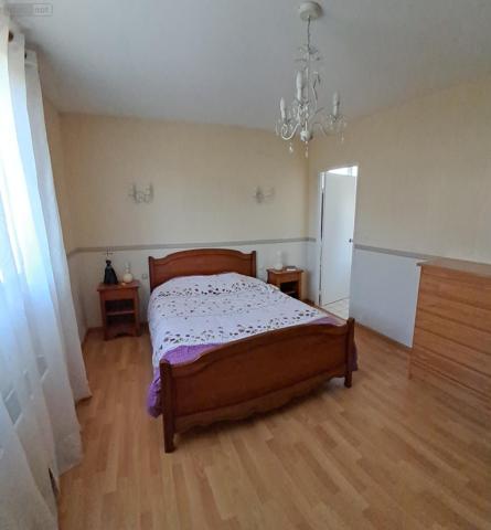 Maison à vendre à Saint-Pavace dans la Sarthe (72190), ref :