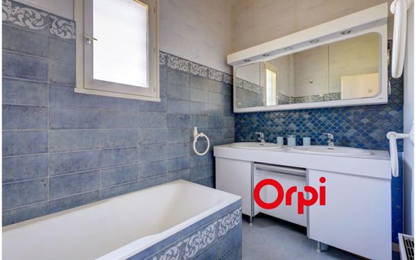 Maison à vendre    7 pièces • 164,26 m2 Craponne