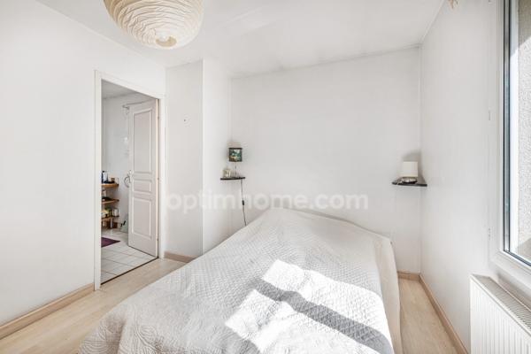 Maison à vendre à Collonges-au-Mont-d’Or (69660) – 170 m² sur terrain de 1 700 m² à bâtir
