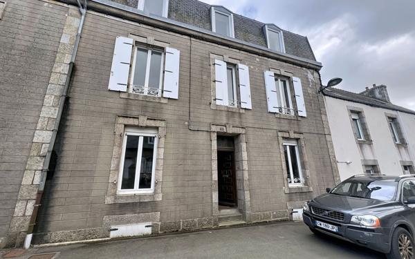 Maison à vendre    9 pièces •  Saint-Pol-de-Léon