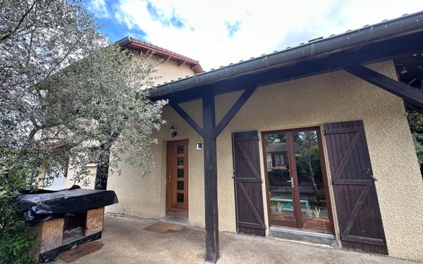 Maison à vendre    5 pièces •  Pont-Évêque