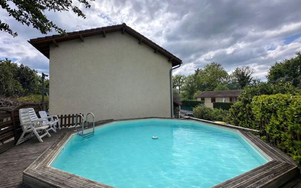 Maison à vendre    5 pièces •  Pont-Évêque