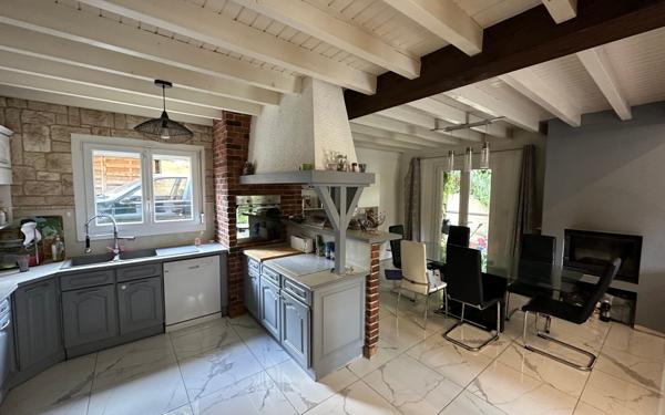 Maison à vendre    5 pièces •  Pont-Évêque