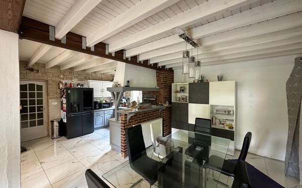 Maison à vendre    5 pièces •  Pont-Évêque