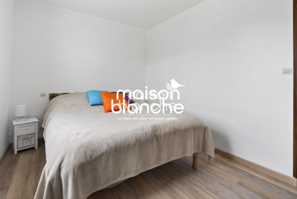 Maison de plain pied, 3 chambres, garage et jardin