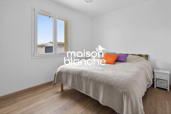 Maison de plain pied, 3 chambres, garage et jardin