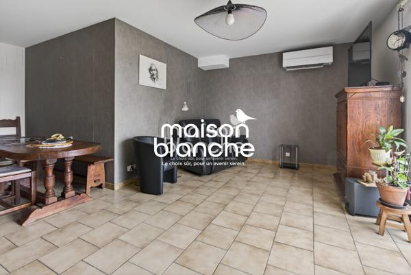 Maison de plain pied, 3 chambres, garage et jardin