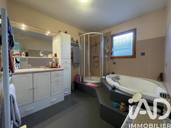 Maison à vendre 7 pièces 141 m² Voiron