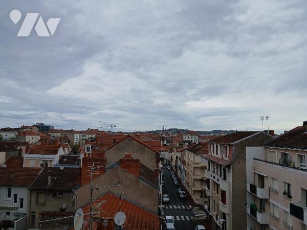 Appartement situé au 1 Rue de Touraine 03200 VICHY.