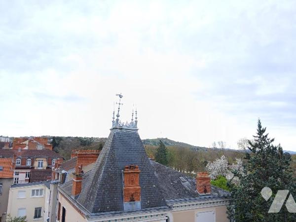 Appartement situé au 1 Rue de Touraine 03200 VICHY.