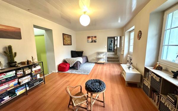 Maison à vendre    6 pièces •  Langon