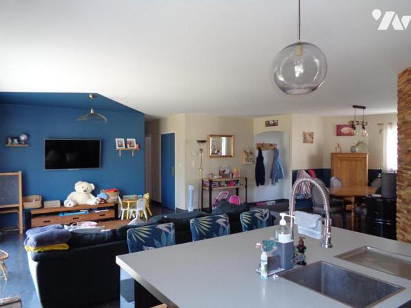 CONTEMPORAINE DE 2011 LUMINEUSE DE PLAIN PIED DE 98 M² EN TRES BON ETAT