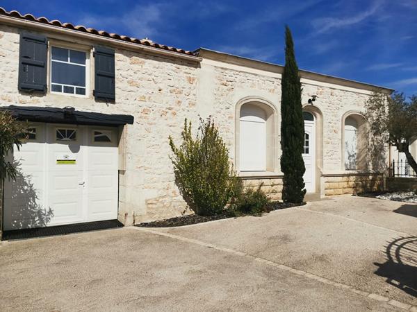 Maison Echillais 6 pièce(s) 186 m2