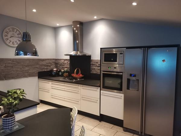 Maison Echillais 6 pièce(s) 186 m2