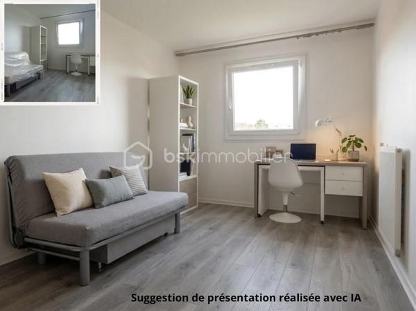 CE QUE VOUS ACHETEZ :
Un studio meublé et équipé de 18,86 m² Carrez au 3ᵉ étage avec ascenseur, comprenant une entrée avec placard, une pièce de vie lumineuse avec coin nuit et kitchenette équipée, une salle d’eau avec WC.  
Une place de parking privative incluse.

LES CHIFFRES CLÉS :
 Prix de vente : 64 000 € (FAI)
 Loyer garanti en cours : 950 € / trimestre, soit 3 800 € / an.
 Rentabilité brute : ~ 6 %
 Taxe foncière (2025) : 701 € (dont 118 € de taxe d’ordures ménagères).  

POURQUOI CET INVESTISSEMENT EST IDÉAL :
1. Revenus 100 % sécurisés : Les loyers vous sont versés par l'exploitant chaque trimestre par virement, que le logement soit occupé ou vide. Aucune vacance locative, aucun risque d’impayé locataire direct.  
2. Gestion zéro contrainte : L'exploitant s'occupe de tout. Recherche du locataire, états des lieux, quittances, entretien courant et réparations locatives.  
3. Fiscalité LMNP : Grâce au mécanisme de l'amortissement comptable, percevez vos loyers avec une fiscalité quasi nulle ou très allégée.
4. Charges limitées : Le gestionnaire prend en charge les frais d'exploitation et de copropriété ordinaires.

EMPLACEMENT STRATÉGIQUE :
 À quelques minutes du pôle universitaire Descartes (Université Gustave Eiffel, École des Ponts, ESIEE, plus de 20 000 étudiants).
 Transports : RER A (Noisy - Mont d’Est), réseau de bus et accès rapide à l’A4.
 Vie pratique : À deux pas des commerces et du centre commercial régional Les Arcades.

Dossier financier et juridique complet (bail commercial, derniers décomptes de loyers, taxe foncière et PV d'AG) disponible sur demande.
Contactez-moi pour plus de renseignements ou pour positionner une offre.