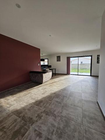 Maison Roullet Saint Estephe 4 pièce(s) 95 m2