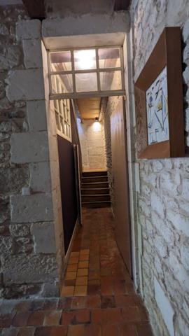 Maison en pierre à Saintes (17) rive droite Saintes (17100)