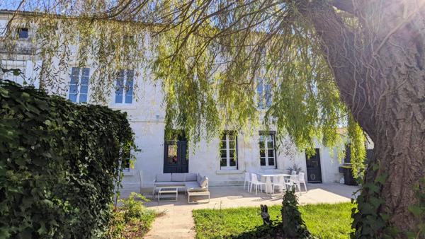 Maison en pierre à Saintes (17) rive droite Saintes (17100)