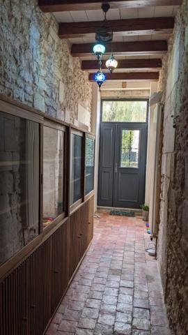 Maison en pierre à Saintes (17) rive droite Saintes (17100)