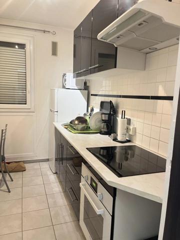 Vente                                                      Appartement
                        
                     2 pièces                      50 m2                     à Nevers