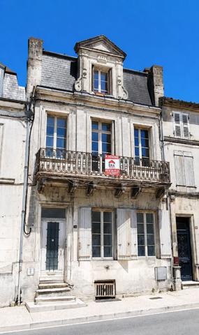 A vendre immeuble Cognac 11 pièce(s) 170 m2