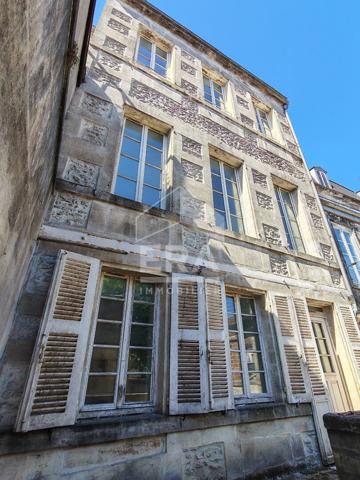 A vendre immeuble Cognac 11 pièce(s) 170 m2