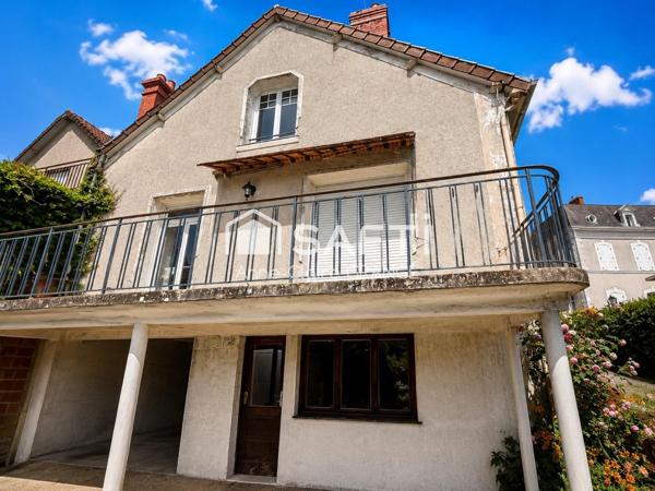 À SILLÉ-LE-GUILLAUME – UNE MAISON DE CARACTÈRE AUX BEAUX VOLUMES, À DEUX PAS DES COMMODITÉS !