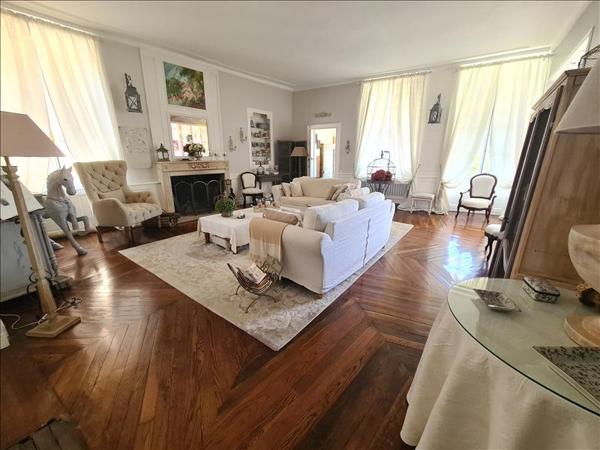 Maison à vendre |  Issoudun |  4 pièces | 153 m²