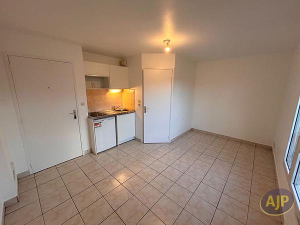 Location appartement Rennes : 385 € - AJP Immobilier Rennes Est