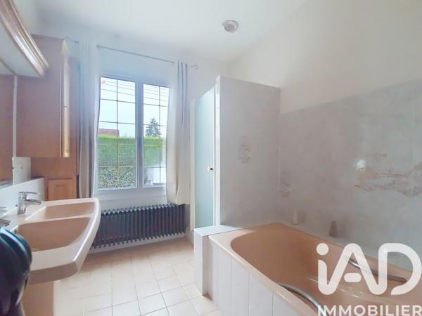 Maison à vendre 7 pièces 167 m² Luynes