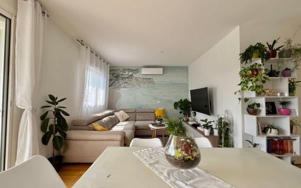 Appartement à vendre    3 pièces • 65,70 m2 Martigues