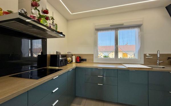 Appartement à vendre    3 pièces • 65,70 m2 Martigues